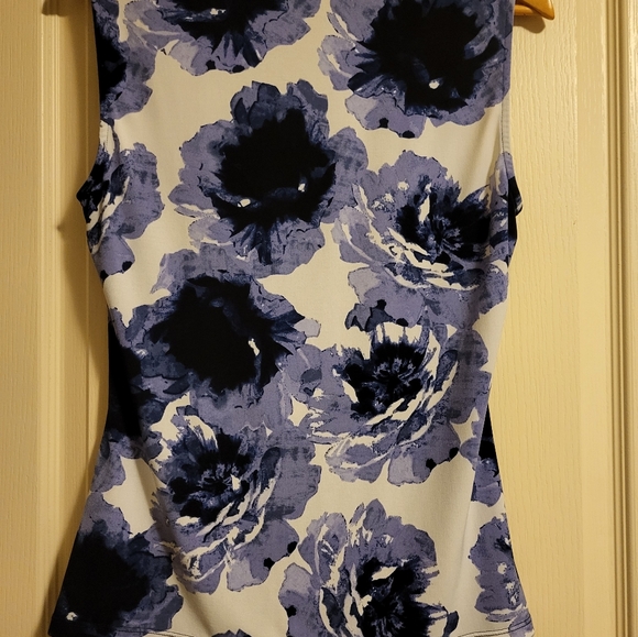 DKNY Sleeveless top - Picture 2 of 3